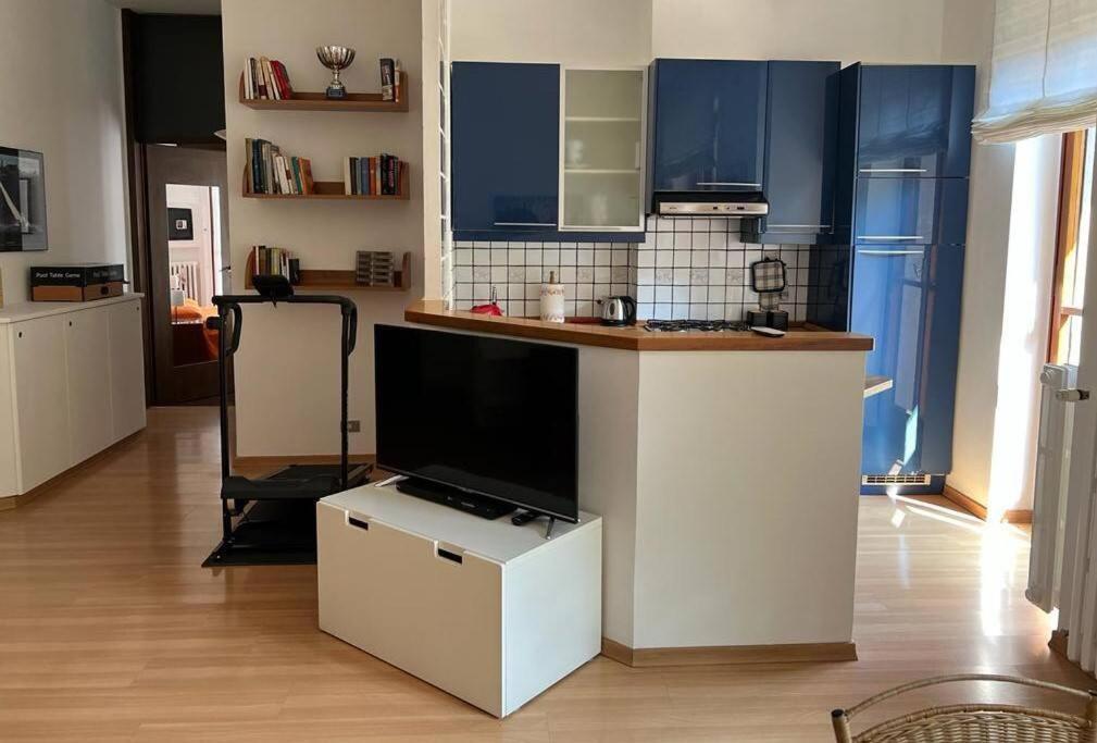 And Cosy Flat In Area Apartment